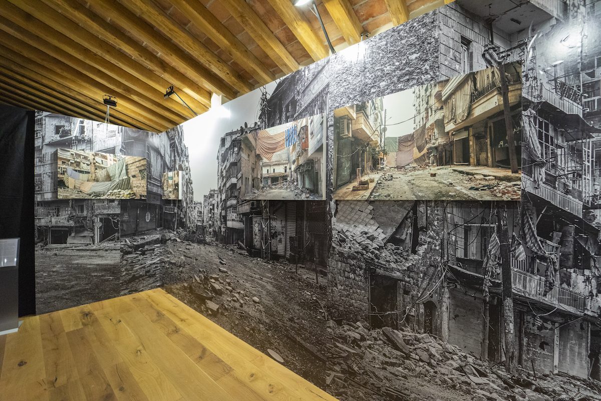 3. Franco Pagetti, Tutte le guerre. Fotografie 1998-2019, Installation view, Palazzo Senza Tempo, Peccioli 2022