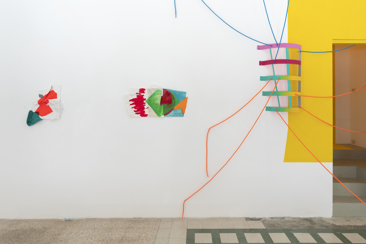 Jessica Stockholder, What is Normal, 2021, Installation view at Galleria Raffaella Cortese, ph. Lorenzo Palmieri