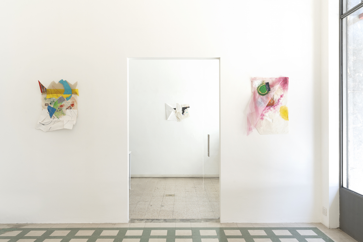 Jessica Stockholder, What is Normal, 2021, Installation view at Galleria Raffaella Cortese, ph. Lorenzo Palmieri